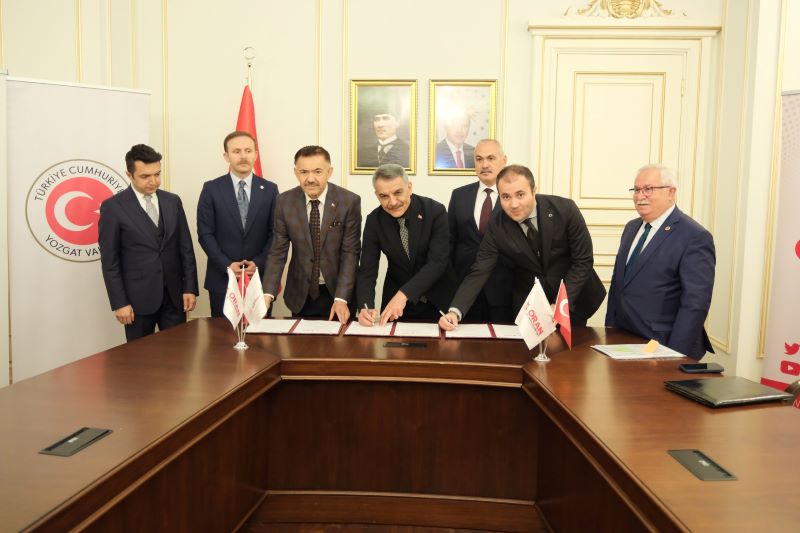 Yozgat Fuat Oktay Organize Sanayi Bölgesi Demiryolu İltisak Hattı ve Atıksu Arıtma Tesisi İnşası Fizibilite Projeleri imzaları atıldı.